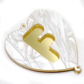 Placas em Acrílico Perolada / 64x57mm - Coração  - Letra Vazada (PAR) - Dourado-F