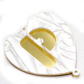 Placas em Acrílico Perolada / 64x57mm - Coração  - Letra Vazada (PAR) - Dourado -P