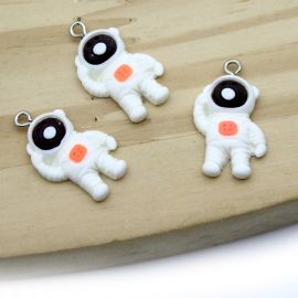 Pingente de Resina / 27x16mm - Astronauta (Unidade)