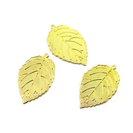 Pingente de Estamparia em Metal /  39x25mm - Folha (unidade) - Dourada