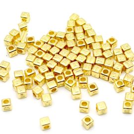 Conta Plástica ABS / Cubo 6mm - Letras Diversas (20 gramas) - Dourado