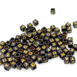 Cubo Plástico Leitoso Preto / 6mm - Letras Diversas (20 gramas)