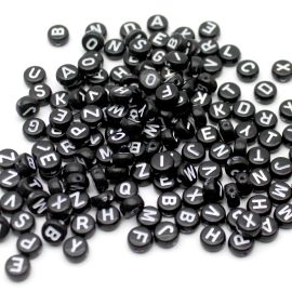 Conta Plástica Leitosa / 7mm - Letras Branca (20 gramas) - Preto