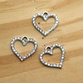 Pingente em Metal com Strass / 16x16mm - Coração Vazado (unidade) - Níquel