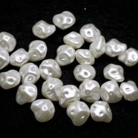 Imitação de Pérola Água Doce / 16x15mm (10 gramas) - Marfim