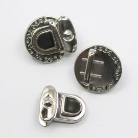 Fecho de Metal para Bolsa / 35x31mm - Com Detalhe em Resina Preta (1 kit)-Níquel