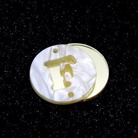 Placa em Acrílico Perolada / 3cm - Redondo - Letra Vazada - 2 Furos (PAR) - Dourado -F