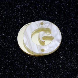 Placa em Acrílico Perolada / 3cm - Redondo - Letra Vazada - 2 Furos (PAR) - Dourado -G