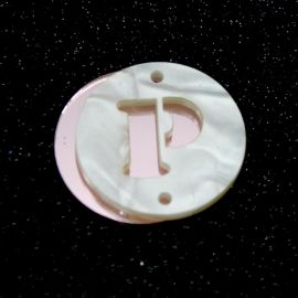 Placa em Acrílico Perolada / 3cm - Redondo - Letra Vazada - 2 Furos (PAR) - Rosa-P