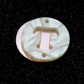 Placa em Acrílico Perolada / 3cm - Redondo - Letra Vazada - 2 Furos (PAR) - Rosa-T