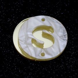 Placa em Acrílico Perolada / 3cm - Redondo - Letra Vazada - 2 Furos (PAR) - Dourado -S