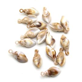 Pingente de Plástico Mesclado / 32x12mm - Caramujo (10 gramas) - Bege