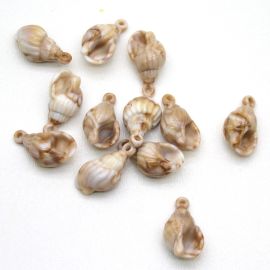 Pingente de Plástico Mesclado / 26x14mm - Caramujo (10 gramas) - Bege