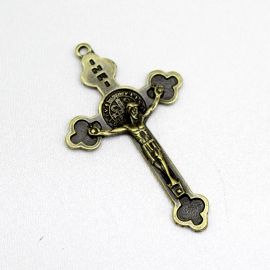Crucifixo de Metal / 56x34mm - Cristo e São Bento (Unidade)-Ouro Velho
