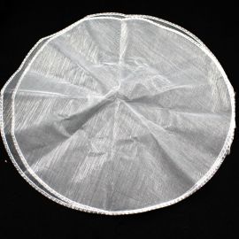 Pano de Organza / 25cm -Redondo - Branco com a Borda Prata (Pct. c/6 unidades)