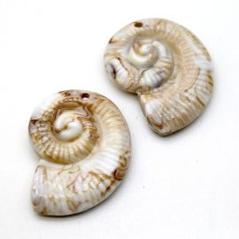 Pingente de Plástico Mesclado / 68x65mm - Caramujo (UNIDADE) - Bege