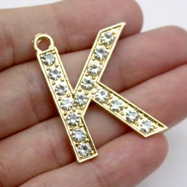 Pingente de Metal / 37x29mm - Letra com Detalhe de Strass (unidade)-K