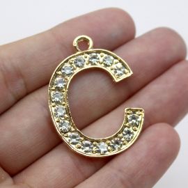 Pingente de Metal / 37x29mm - Letra com Detalhe de Strass (unidade)-C