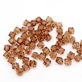 Quadrado Facetado / 10mm (10 gramas)