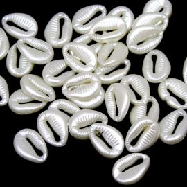 Entremeio Perolado / 18x13mm - Búzio sem Furo Passante (10 gramas) - Marfim