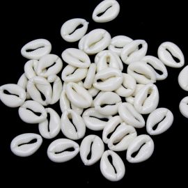 Búzio de Plástico Leitoso / 18x13mm - Sem Furo (10 gramas) - Marfim 