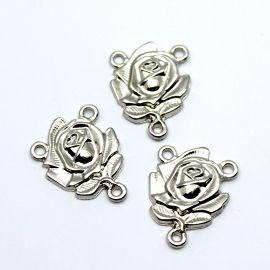 Salve Rainha de Metal / 31x24mm - Botão de Rosa (Unidade) 