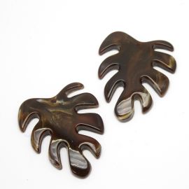 Pingente de Resina Mesclada / 69x58mm - Folha (unidade)