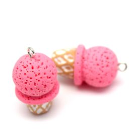 Pingente de Resina / 26x16mm - Sorvete de Casquinha (unidade)