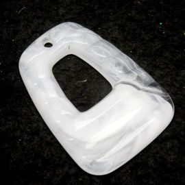 Pingente de Resina Mesclada / 66x49mm - (unidade) - Branca