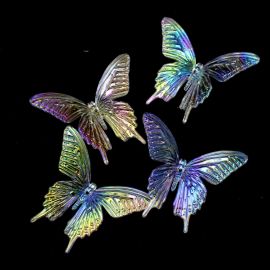 Borboleta de Plástico / 5x6,4cm - Furo no Meio (11 gramas) - Transparente Furta-cor