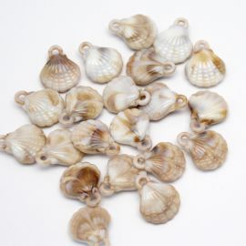 Pingente de Plástico Mesclado / 23x18mm - Concha (10 gramas) - Bege