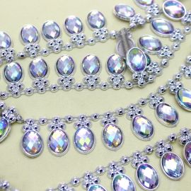 Passamanaria Plástica / 25mm - Oval com Chaton Furta-Cor(1 Metro) - Prata