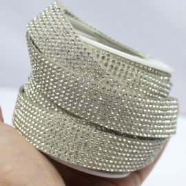 Tira de Manta 20mm / Auto Colante - Cravejada em Strass Transparente (1 Metro)