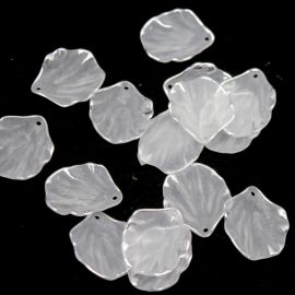 Pingente de Plástico / 30x26mm - Folha com Borda Prata (10 gramas) - Branca