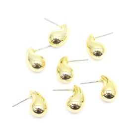 Pino de Brinco em Resina / 16x9mm - Gota (1 par) - Dourado