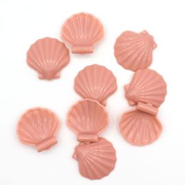 Pingente de Plástico Leitoso / 32x31mm - Concha (10 gramas)