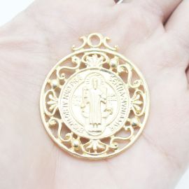 Medalha de Metal / 43x37mm - São Bento (unidade) -Dourado