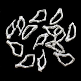 Pingente Perolado / 30x18mm - Corais (10 gramas) - Branco