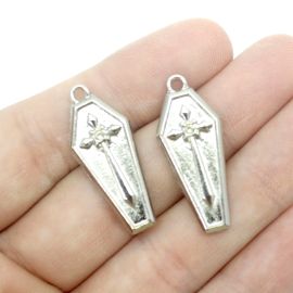 Pingente de Metal / 30x13mm - Afro Religioso - Caixão (unidade) - Níquel