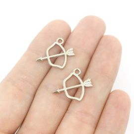 Pingente de Metal / 17x19mm - Afro Religioso - Arco Flecha (unidade) - Níquel