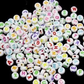 Conta Plástica Leitosa / 7mm - Letras Cores Diversas (20 gramas) - Branca