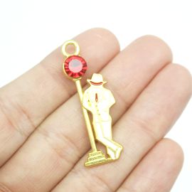 Pingente de Metal Resinado / 40x14mm - Zé Pelintra (unidade)-Dourado