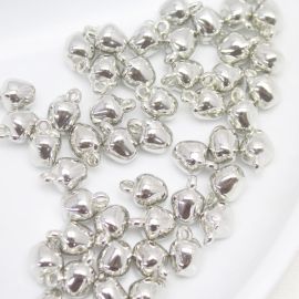 Pingente de Plástico ABS / 15x10mm - Maça (10 gramas) - Prata