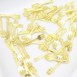 Pingente de Plástico ABS / 28x6mm - Garfo (10 gramas) - Dourado
