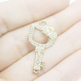 Pingente de Metal - 29x16mm / com Strass - Hello Kitty (Unidade) - Dourado