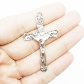 Crucifixo de Metal / 49x29mm (unidade) - Níquel