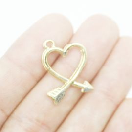 Pingente de Metal - 22x16mm / Coração Flecha (Unidade) -Dourado