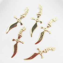 Pingente de Metal / 45x16mm - Faca (unidade)-Dourado