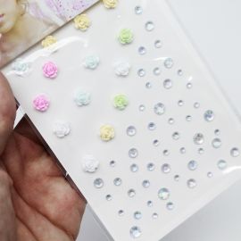 Aplique Adesivo / Florzinha 8mm (1 CARTELA) - Strass Transparente