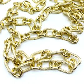 Corrente de Alumínio / 29x16mm - Elo Oval (1 metro) - Dourado 